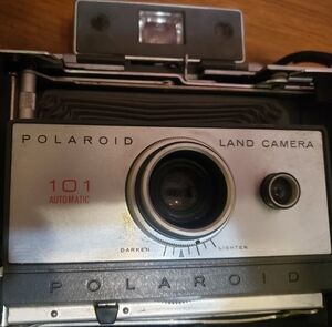 Vintage Polaroid 101 Land Camera + Flash & Manual - Retro Display Piece